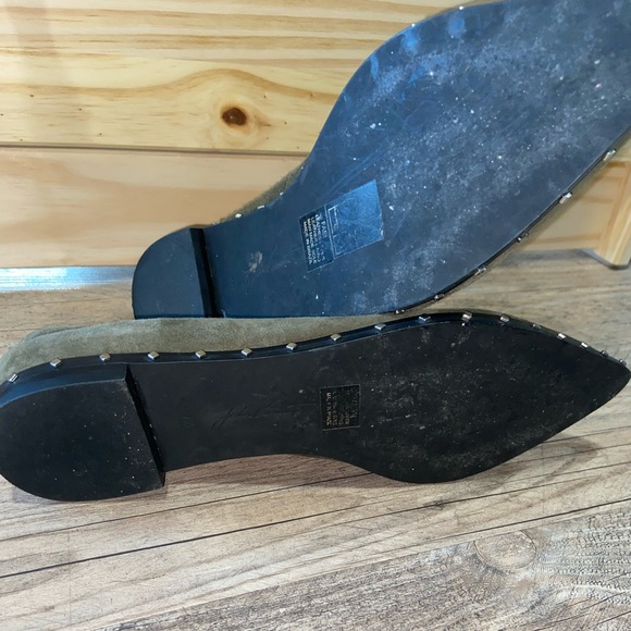 Limited Edition! VC John Camuto Faelyn Hunter Green Studded Flats - Picture 4 of 4